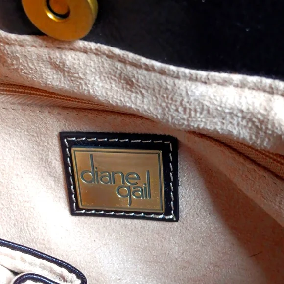 Elegant Brown and Tan Shoulder Bag with Plush Texture - Picture 10 of 11